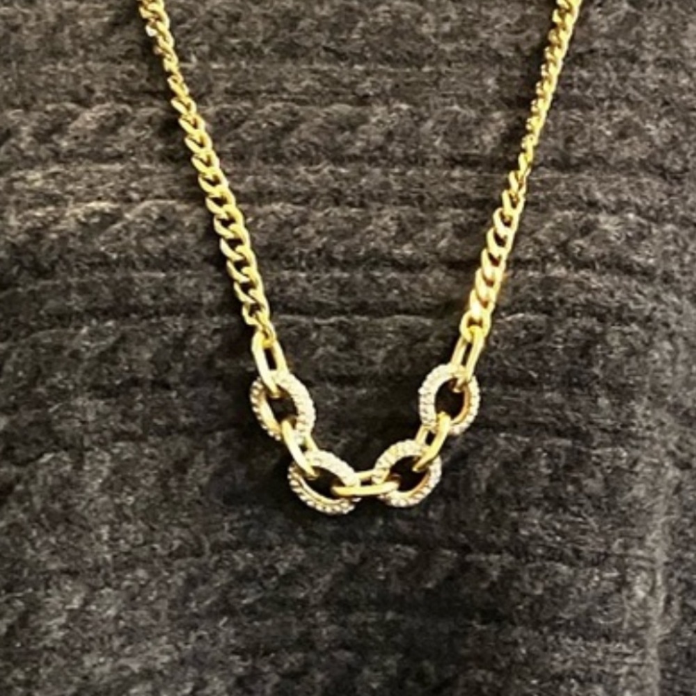 Elegant Gold Chain Belt - Picture 3 of 5